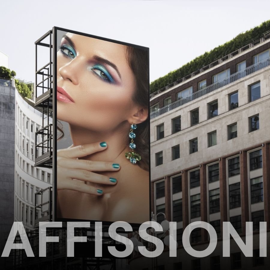 Gallery Progetti unici. Poster 6x3 o altre misure con tipografia minimal e immagine centrale su supporto urbano, curato da dm+ studio. Damiano Macaluso